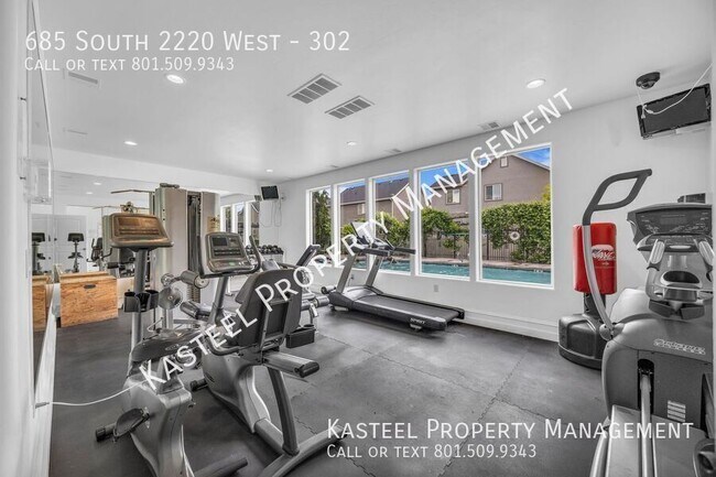 Building Photo - 685 S 2220 W