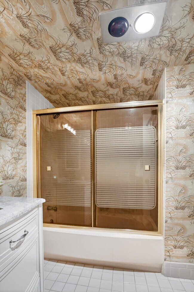 Building Photo - 23345 Carolwood Ln