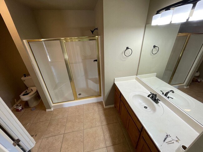 Building Photo - 3 br, 2 bath House - 400 N Willowood Drive