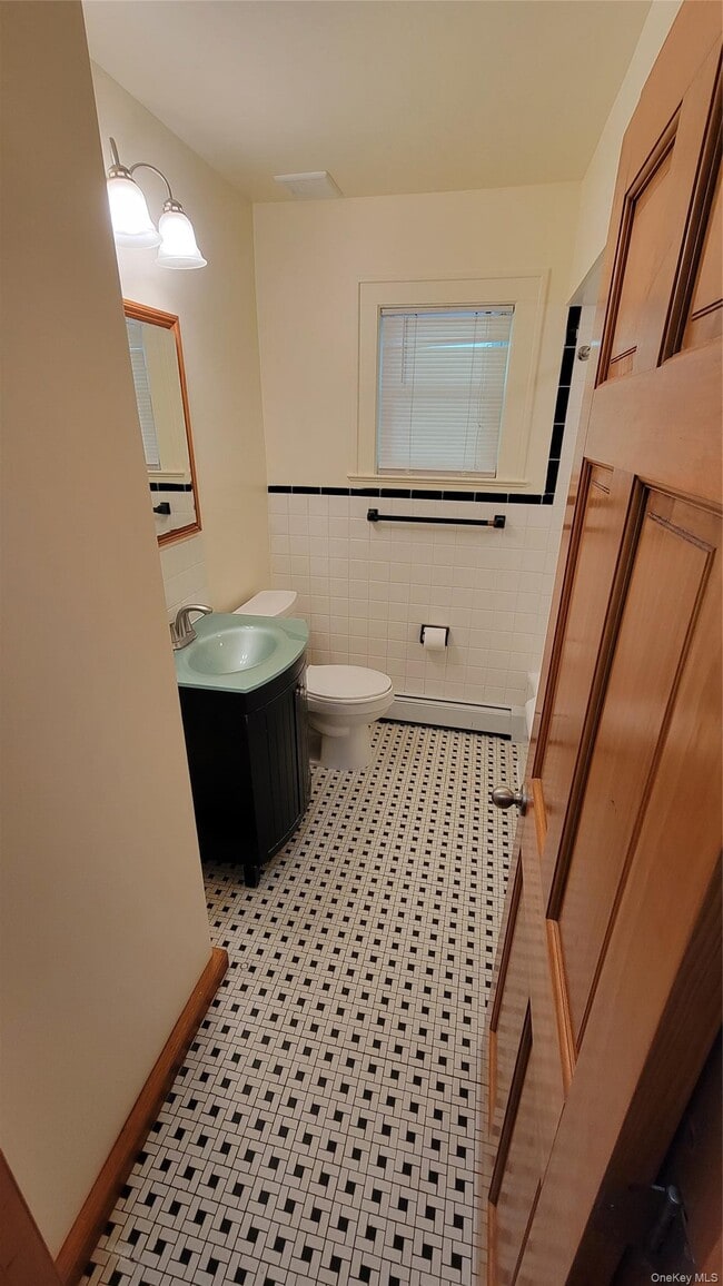 Building Photo - 430 Piermont Ave