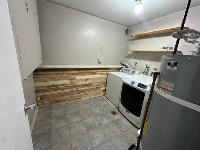 Building Photo - 3621 Amber Bay Loop
