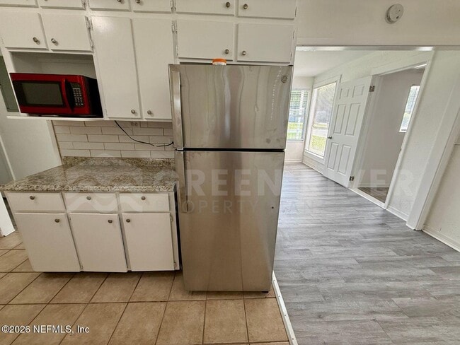 Building Photo - 4623 Suffolk Ave