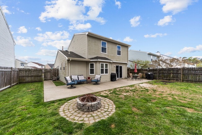Building Photo - 5845 Glen View Dr