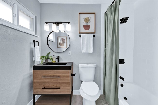 Building Photo - 10506 Sandra Lynn Dr