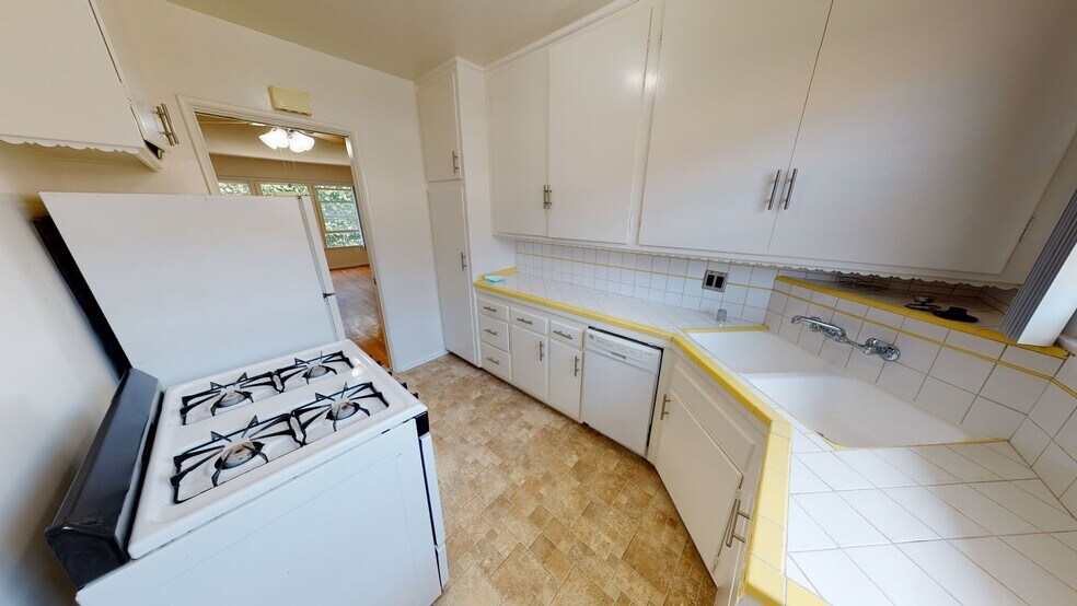 Interior Photo - MCC