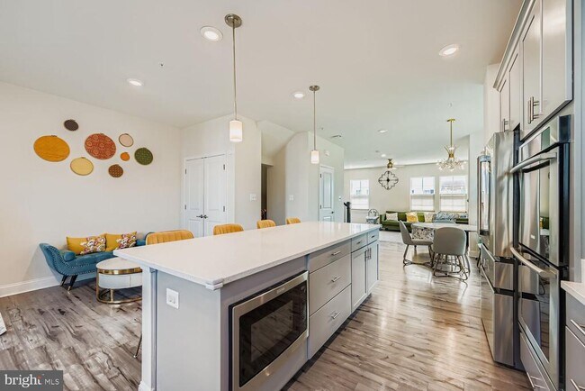 Building Photo - 7588 Warburg Way