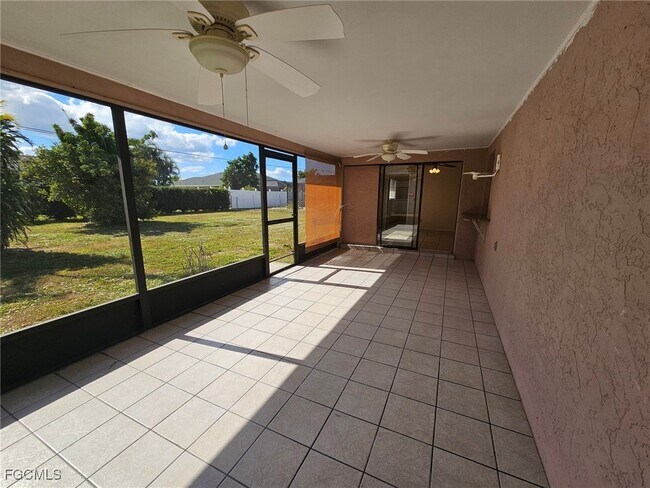 Building Photo - 1206 SE 36th Terrace