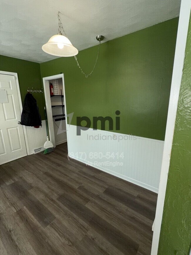 Building Photo - 635 Phaeton Pl