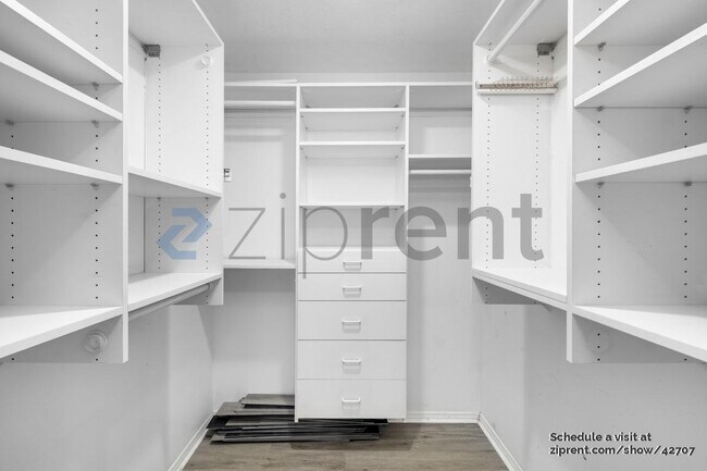 Building Photo - 1504 Augusta Dr