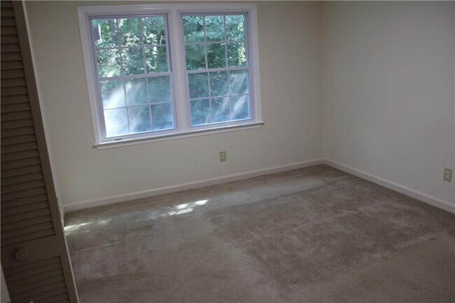 Building Photo - 1233 Sweet Pine Dr