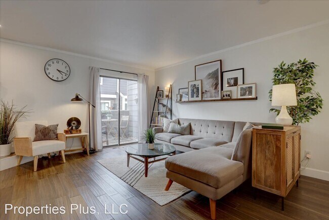 Building Photo - 2 br, 2.5 bath House - 6590 W 84th Circle ...