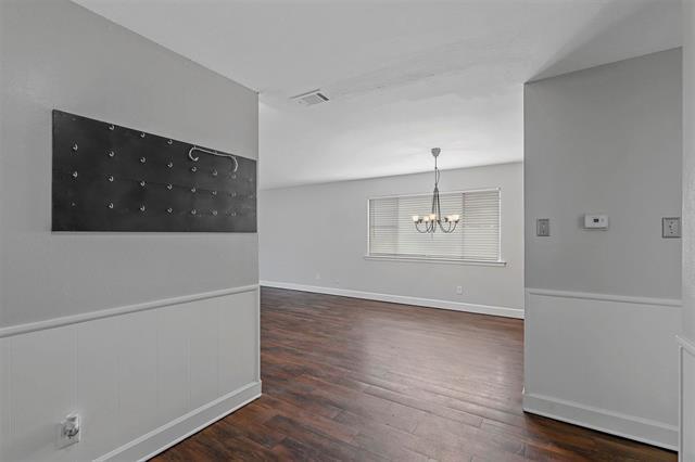 Building Photo - 2504 S Fielder Rd