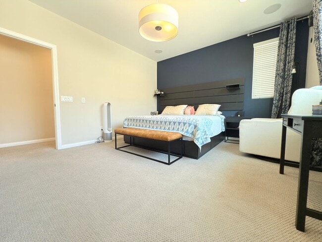 Building Photo - Beautiful 3 Bedroom in Private Community