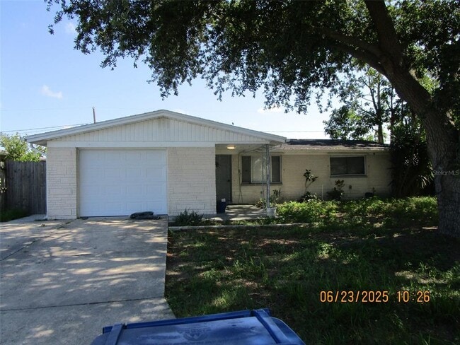 Primary Photo - 3911 Redwood Dr