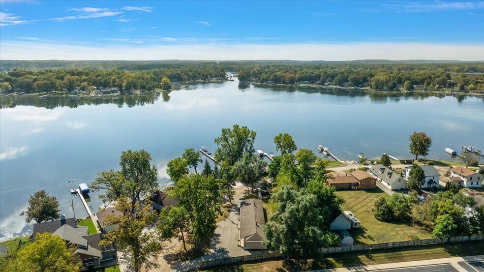 Building Photo - 5155 Girard Dr