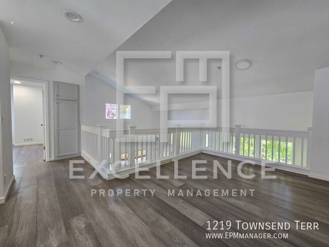 Building Photo - 1219 Townsend Terrace