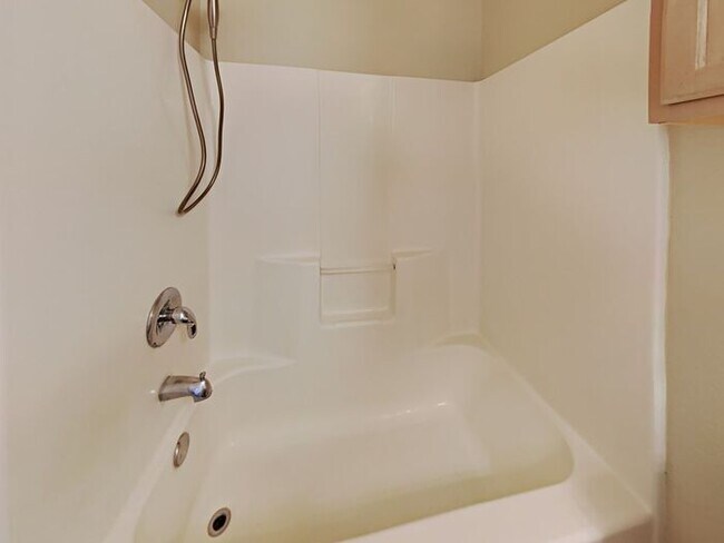 Building Photo - No Application Fee* *$500 off first months...