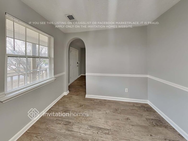 Building Photo - 2035 Amberly Glen Way