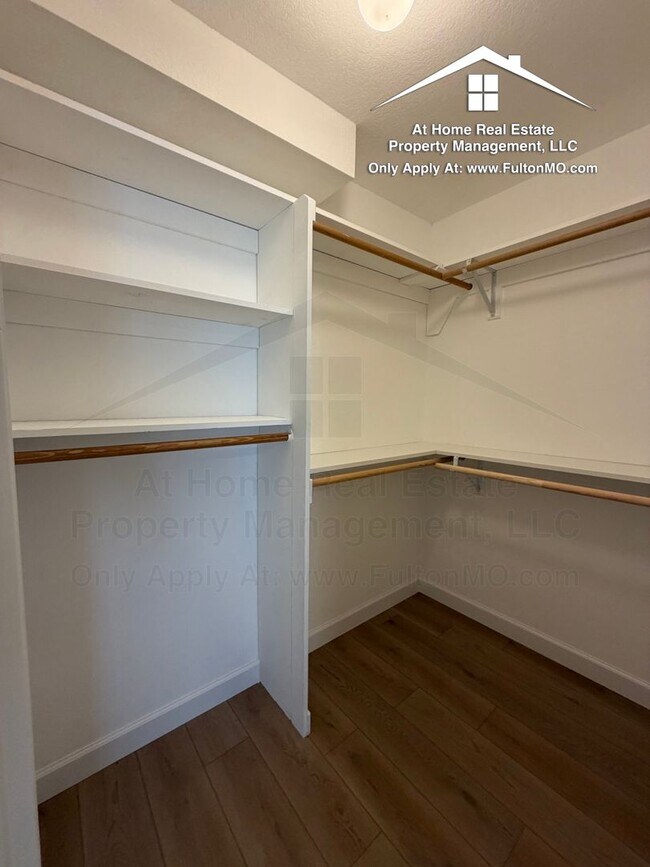 Building Photo - 1011 Greystone Ct