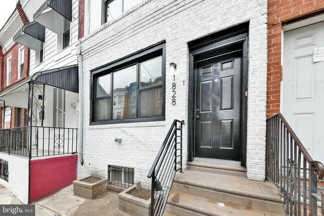 Building Photo - 1828 S 5th St