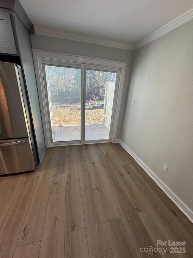 Building Photo - 824 N Flint St