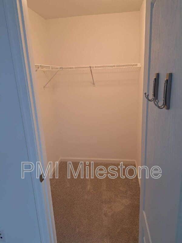Building Photo - 408 Slick Terrace