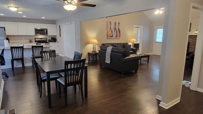 Building Photo - Northmeade Woods Subdivision