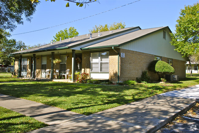 Building Photo - Briarwood Apartments