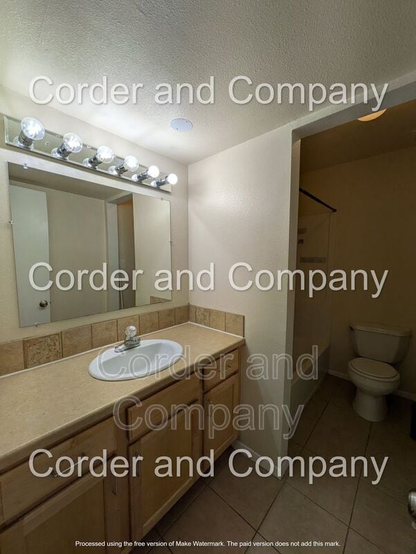 Building Photo - 13226 Candelaria Rd NE