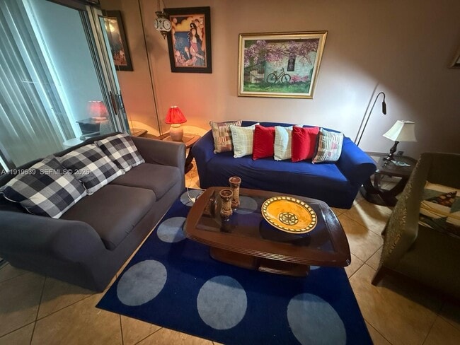 Building Photo - 8220 Sunrise Lakes Blvd