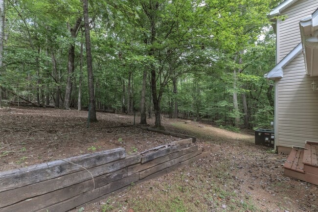 Building Photo - Peaceful Country Home Close to Chapel Hill
