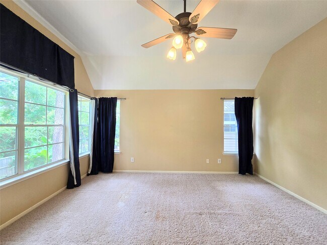 Building Photo - 134 W Greywing Cir