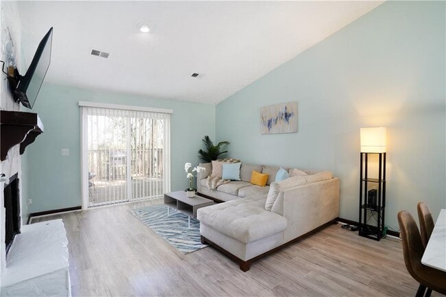 Building Photo - 5444 Glen Haven Dr