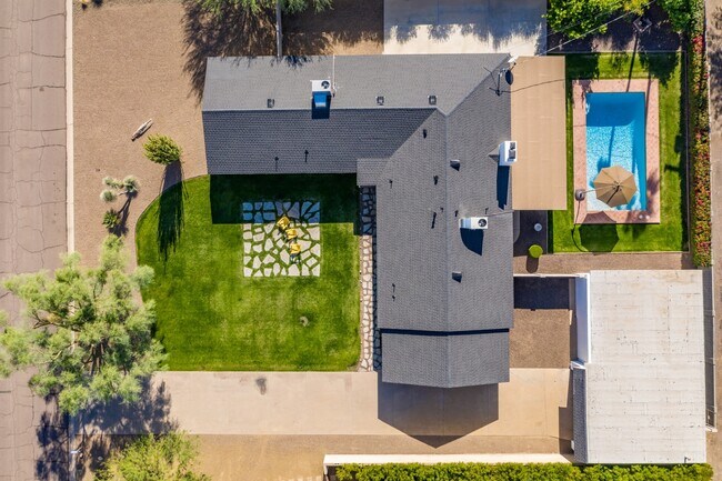 Building Photo - 5214 N 43RD PL