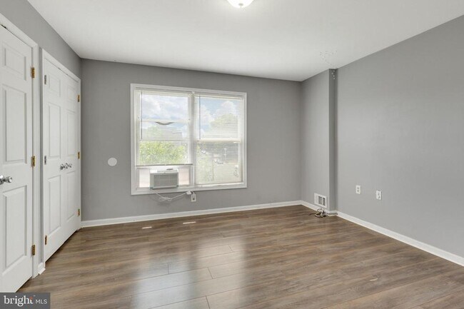 Building Photo - 1719 Ridge Ave