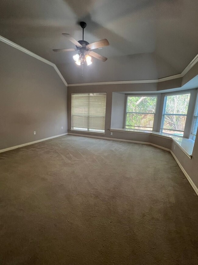 Building Photo - Custom Goodman home in Crimson Ridge w Pool!