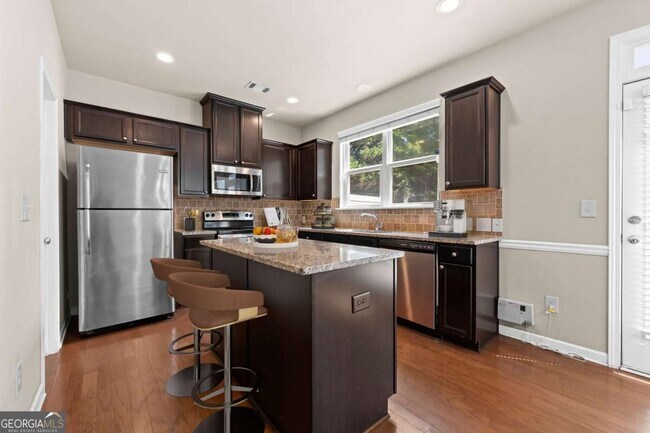 Building Photo - 2365 Bellyard Dr