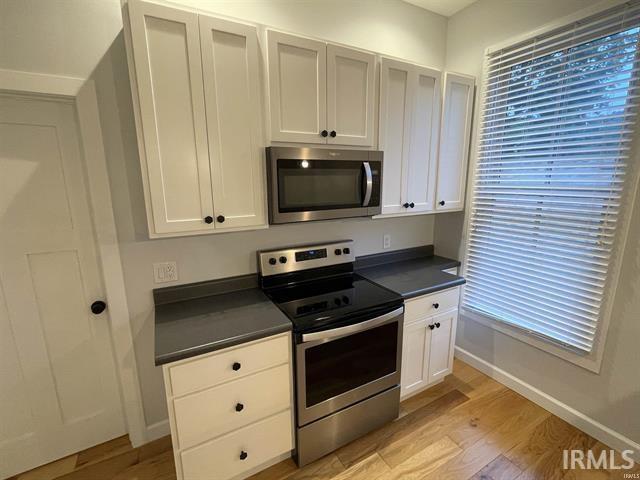 Building Photo - 726 W 6th St