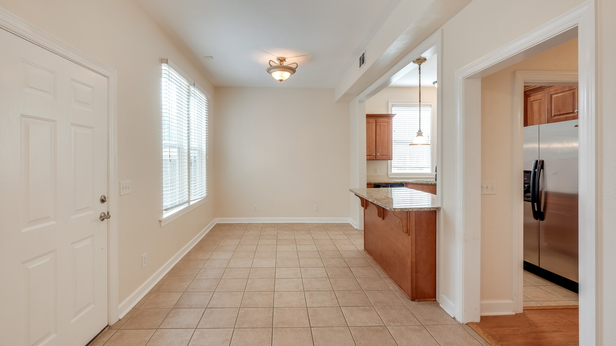 Kitchen/Dining/ Living Room - 536 E Gwinnett St