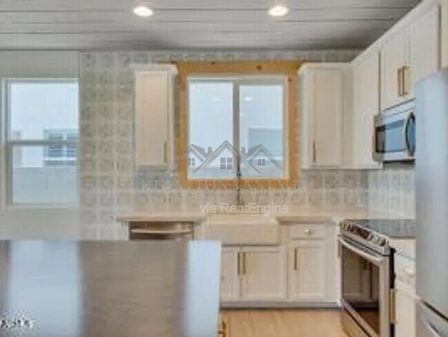 Building Photo - 37755 N Bentgrass Rd