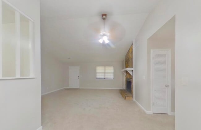 Building Photo - Special Home In Cedar Brook Dr SE!!!