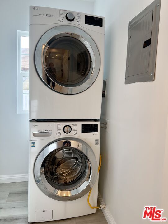 Building Photo - 1206 Keniston Ave