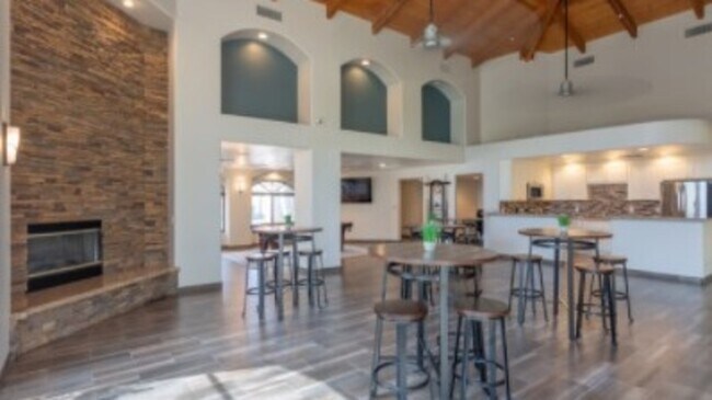 Building Photo - 3636 E Inverness Ave