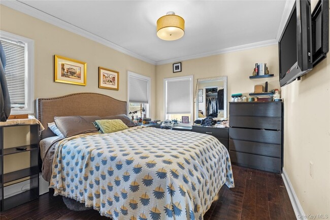 Building Photo - 76 Oregon St