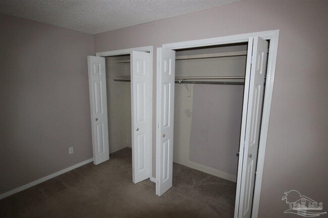 Building Photo - 672 S 72nd Ave