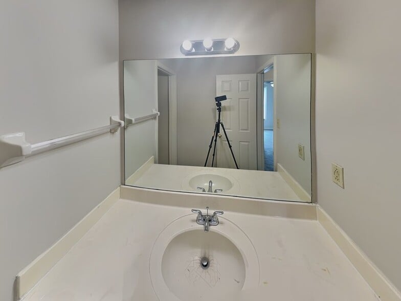 Building Photo - 7348 Ginger Snap Cove