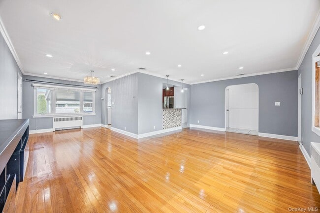Building Photo - 2282 Baylis Ave