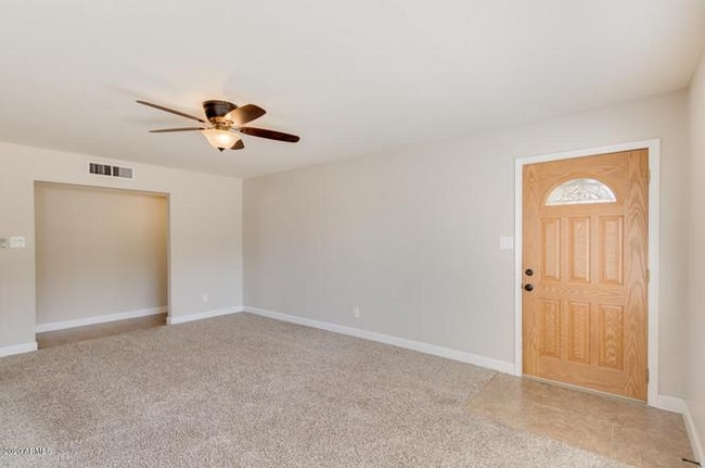 Building Photo - 110 W Del Rio Dr