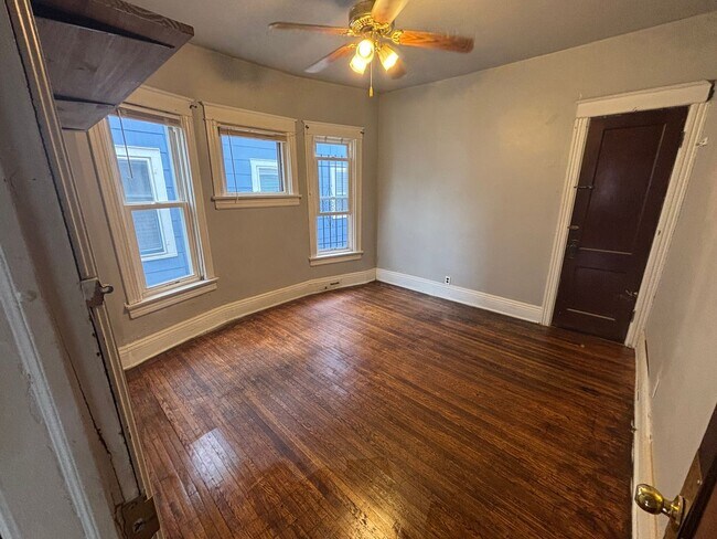 Building Photo - 172 Hedley Pl