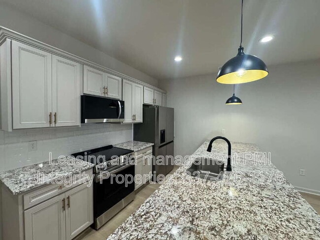 Building Photo - 101 Foster Grove Drive